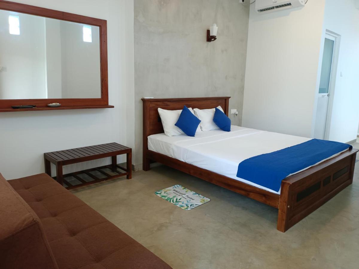 Lily Holiday Apartments Hikkaduwa Szoba fotó