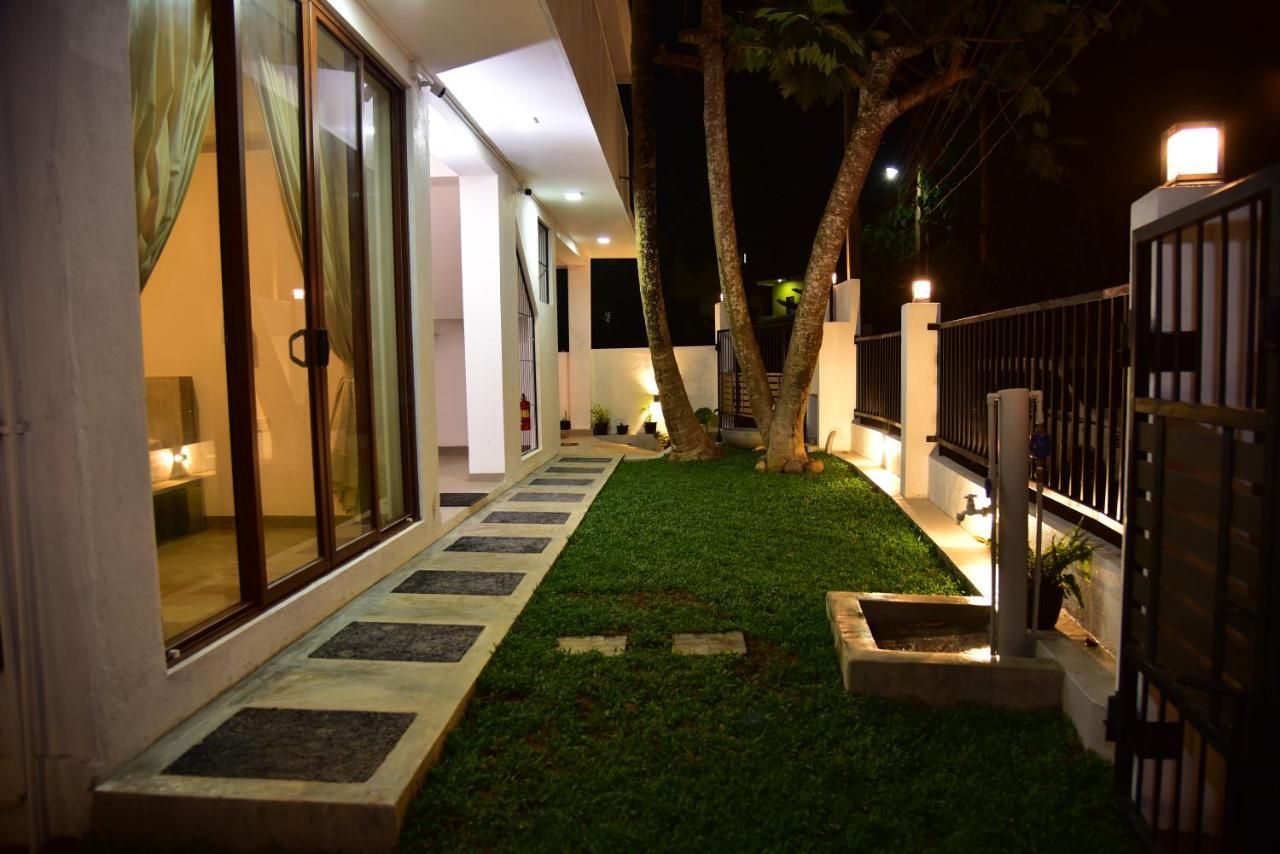 Lily Holiday Apartments Hikkaduwa Kültér fotó